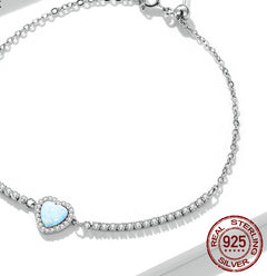 Love Heart-Shaped Luxurious Women's Bracelet