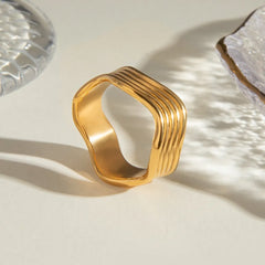 Women's Exquisite Stainless Steel Corrugated Ring